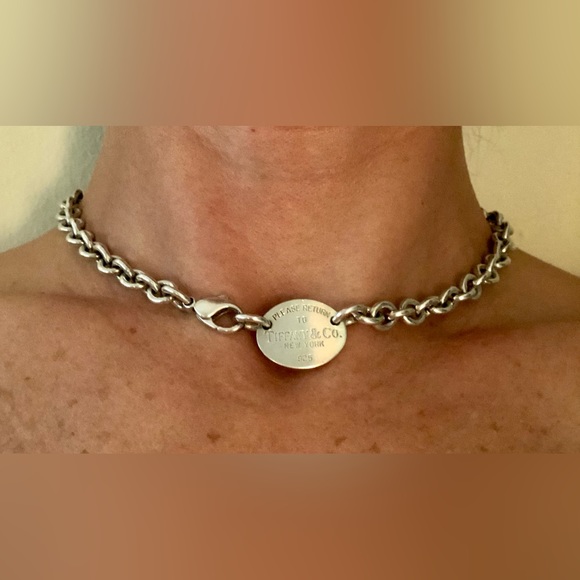 Tiffany & Co. Return to Tiffany® Oval Tag Necklace - Authentic - Picture 10 of 16